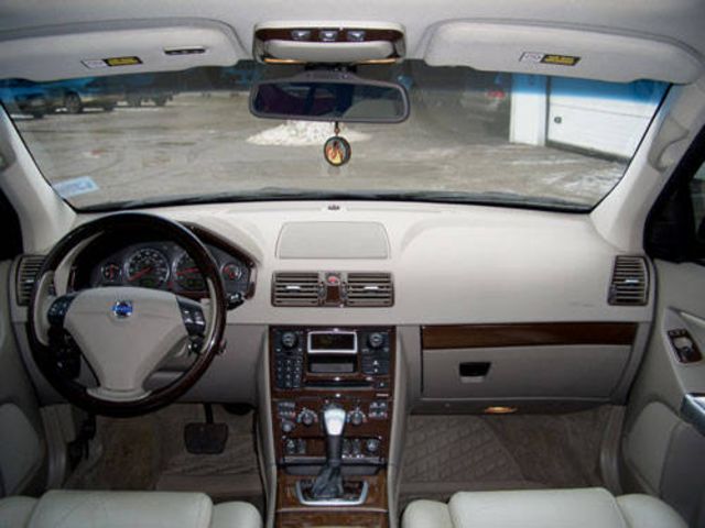 2004 Volvo XC90