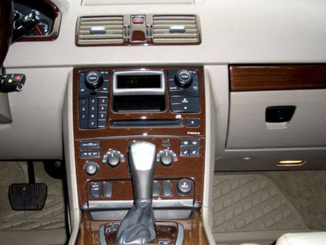 2004 Volvo XC90