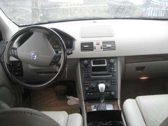 2004 Volvo XC90 Images