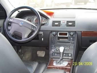 2004 Volvo XC90 Photos