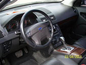 2004 Volvo XC90 Photos