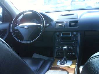 2004 Volvo XC90 Photos