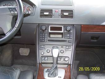 2004 Volvo XC90 Images