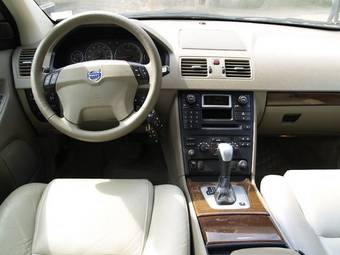 2004 Volvo XC90 Photos
