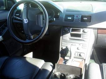 2004 Volvo XC90 Photos