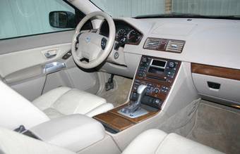 2004 Volvo XC90 Wallpapers