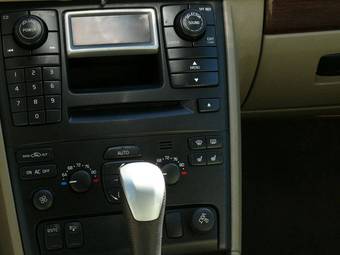 2004 Volvo XC90 Images