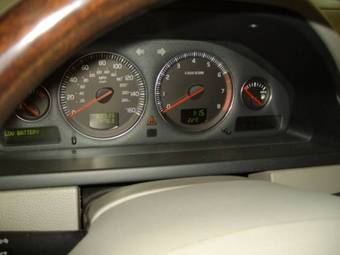 2005 Volvo XC90 Images