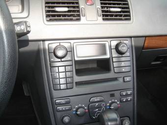 2005 Volvo XC90 Images