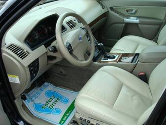 2005 Volvo XC90 Images