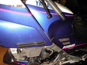 1991 Yamaha FZ Pictures