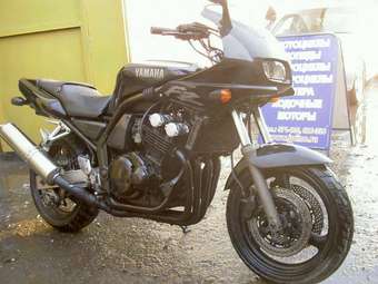 1997 Yamaha FZ Pictures