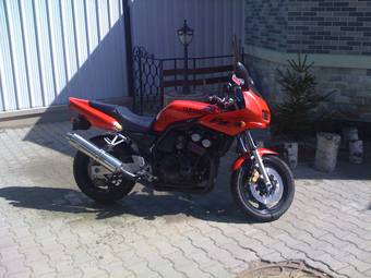 1997 Yamaha FZ Pictures