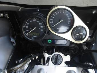 1998 Yamaha FZ Photos