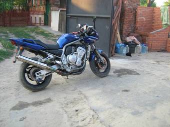 2001 Yamaha FZ Wallpapers