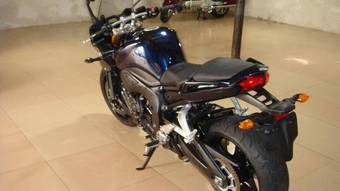 2005 Yamaha FZ Pictures
