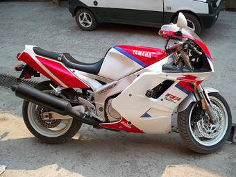 1994 Yamaha FZR Pictures