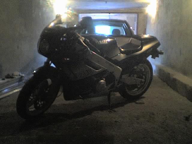 1992 Yamaha FZR400RR