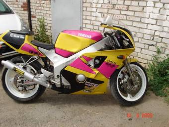 1995 Yamaha FZR400RR