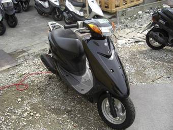 2001 Yamaha JOG Pictures