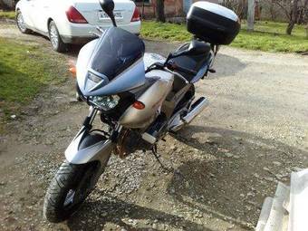 2002 Yamaha TDM Images
