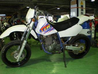 1995 Yamaha TT-R Photos