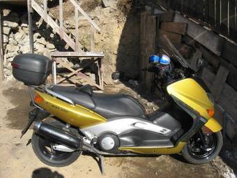 2002 Yamaha V-max Photos