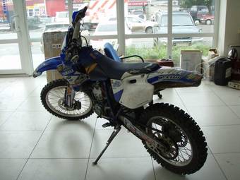 2001 Yamaha WR Photos