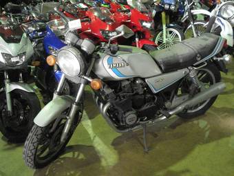 1988 Yamaha XJR Pictures