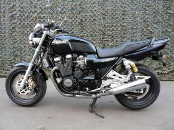 1995 Yamaha XJR1200 Images
