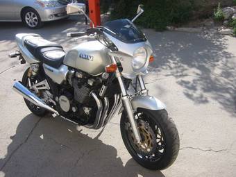 1998 Yamaha XJR1200 Pictures