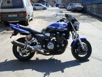 2001 Yamaha XJR1300 Pictures