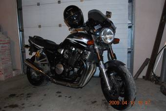 2002 Yamaha XJR1300 Pictures