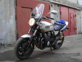 1997 Yamaha XJR400