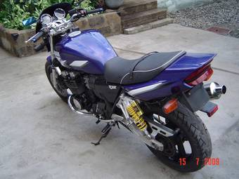 2001 Yamaha XJR400R II Photos
