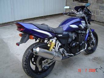 2001 Yamaha XJR400R II Pictures