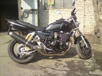 2005 Yamaha XJR400R II Pics