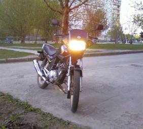 2004 Yamaha YB Pictures