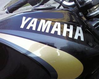 2004 Yamaha YB Wallpapers