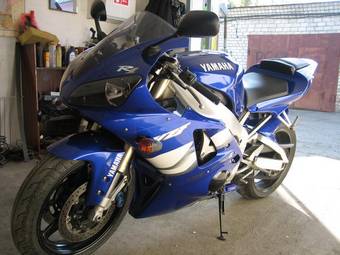 2000 Yamaha YZF Photos