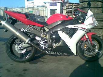 2002 Yamaha YZF Pictures