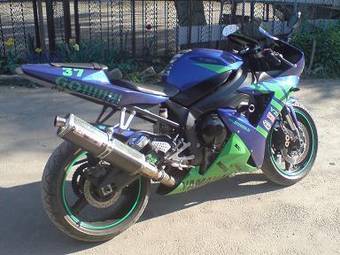 2003 Yamaha YZF Pictures