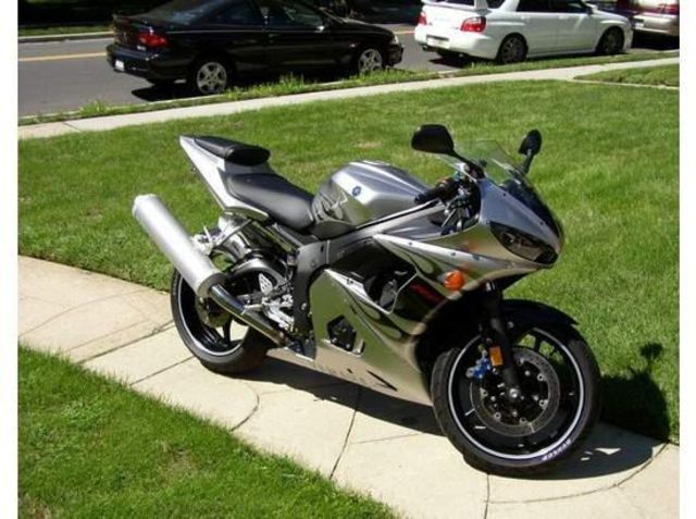 2004 Yamaha YZF