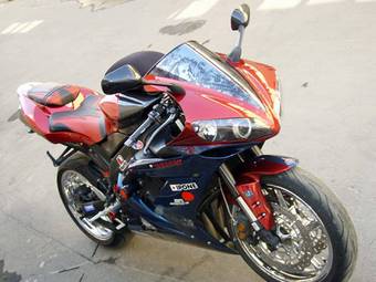 2005 Yamaha YZF Pictures