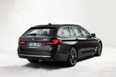 BMW 5 Series Touring (G31 LCI, facelift 2020) 520e (204 Hp) Plug-in Hybrid Steptronic 2021 - present