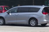 Chrysler Pacifica II 3.6 V6 (264 Hp) Hybrid CVT 2016 - present