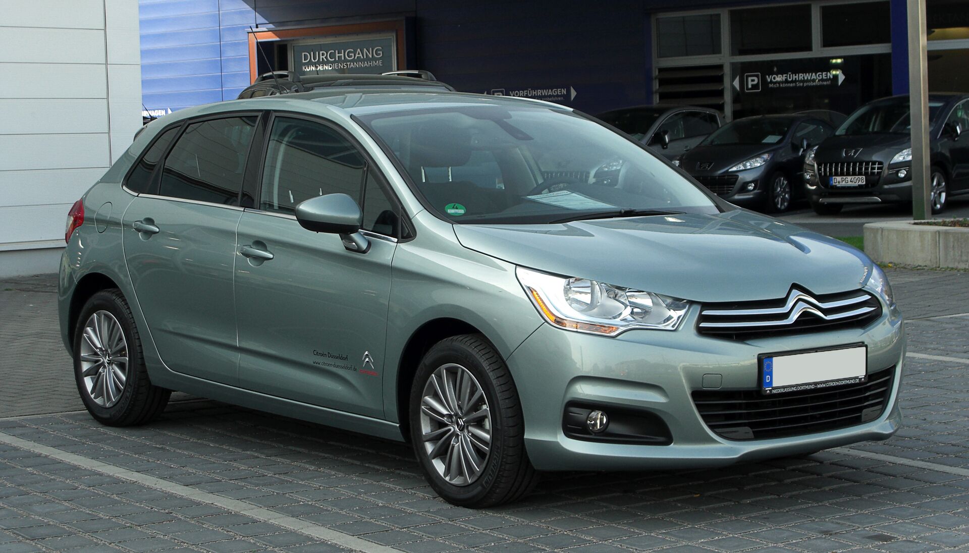 Citroen C4 II Hatchback Phase I 2010 1 2 PureTech 130 Hp 2014 2015 Specs and Technical 