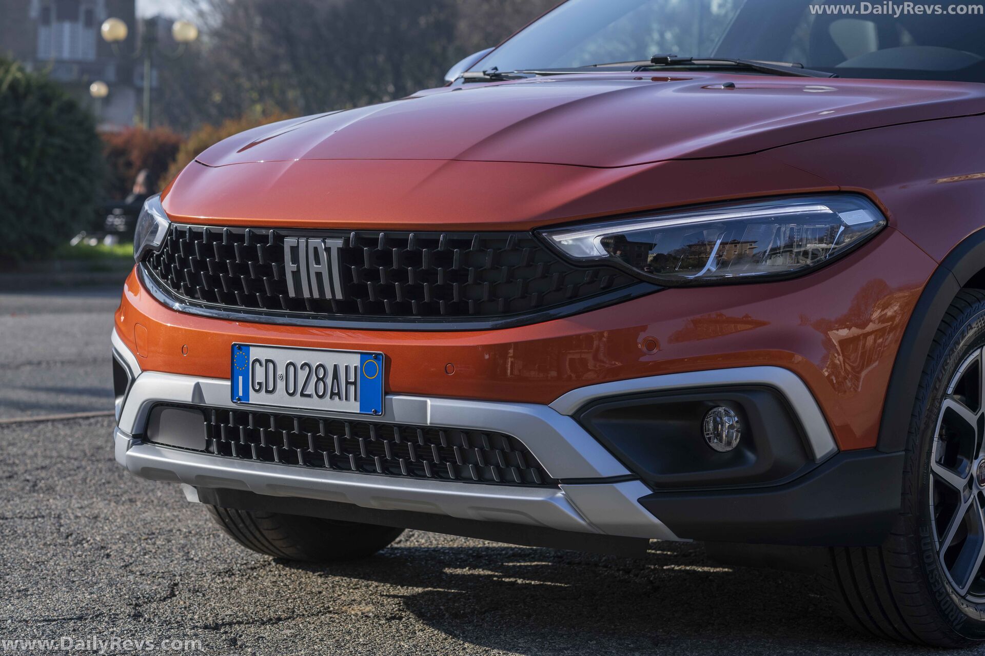 FIAT Tipo Cross Specs & Photos - 2020, 2021, 2022, 2023, 2024 -  autoevolution