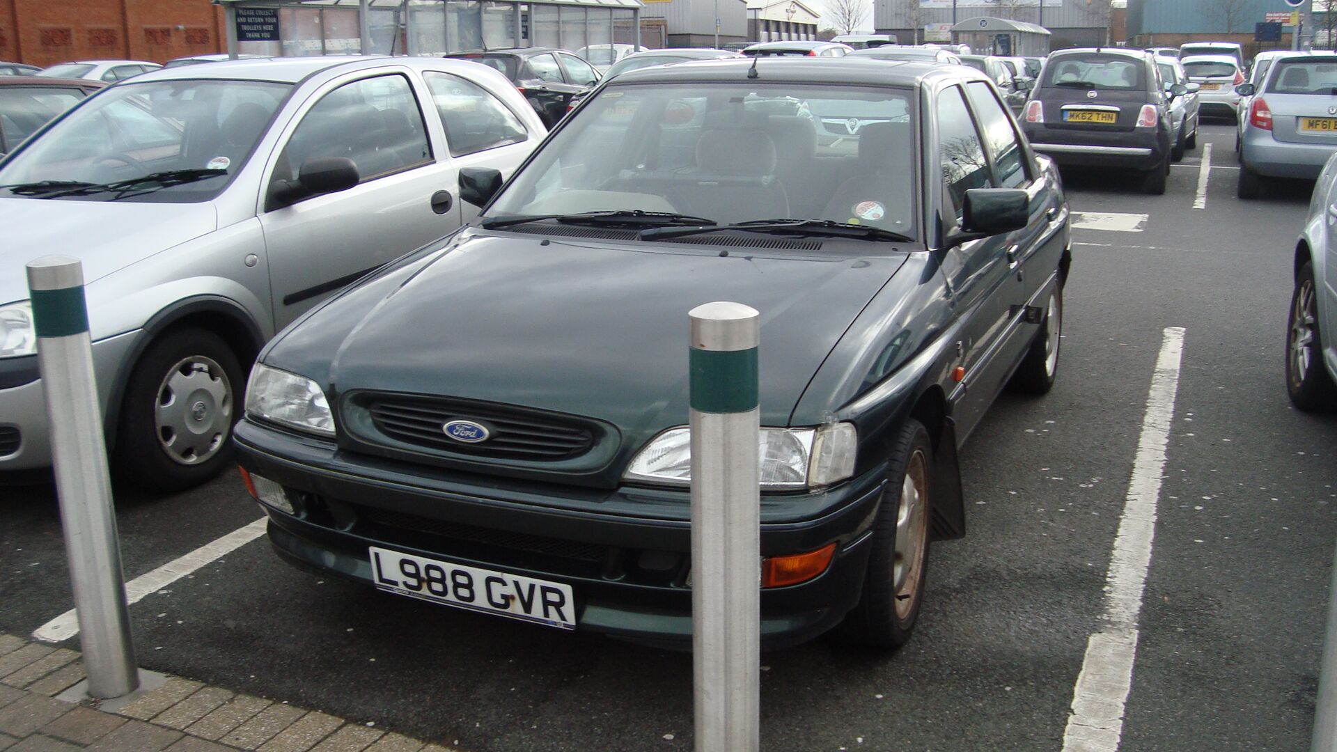 Ford Escort VI (GAL) 1.6 i 16V (88 Hp) 1994 1995 Specs