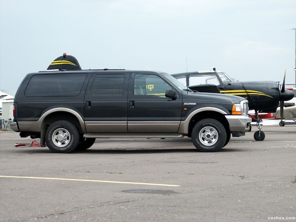 2005 ford excursion 5.4 oil capacity